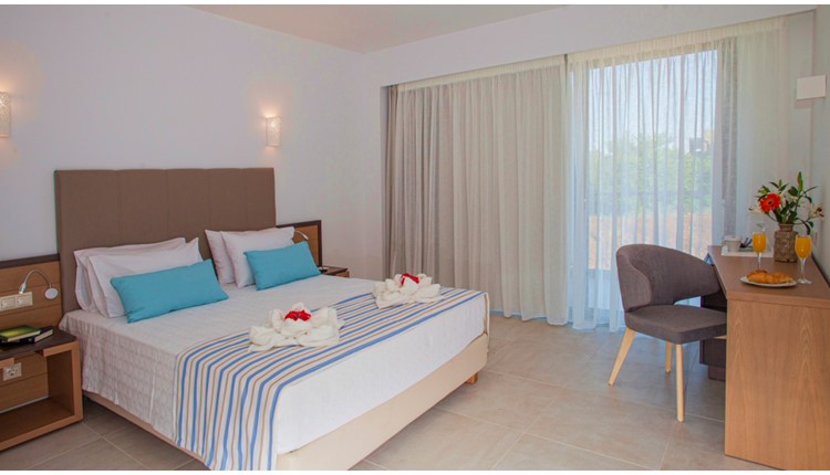 Minos ApartHotel - NR, Крит